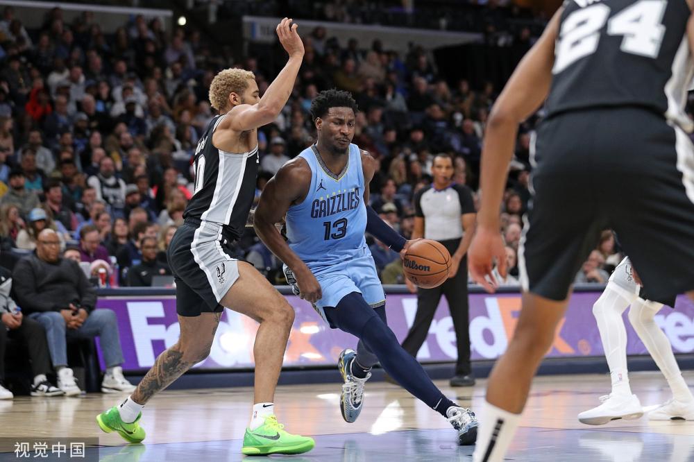 屡取得佳绩 屡取得佳绩