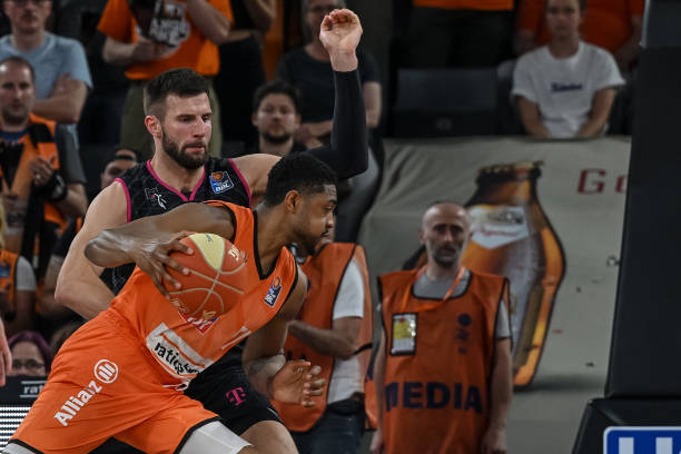 弱旅亦有可 弱旅亦有可