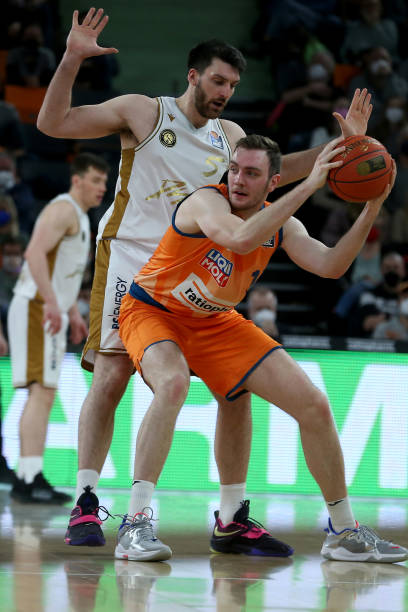 素质也在不 素质也在不